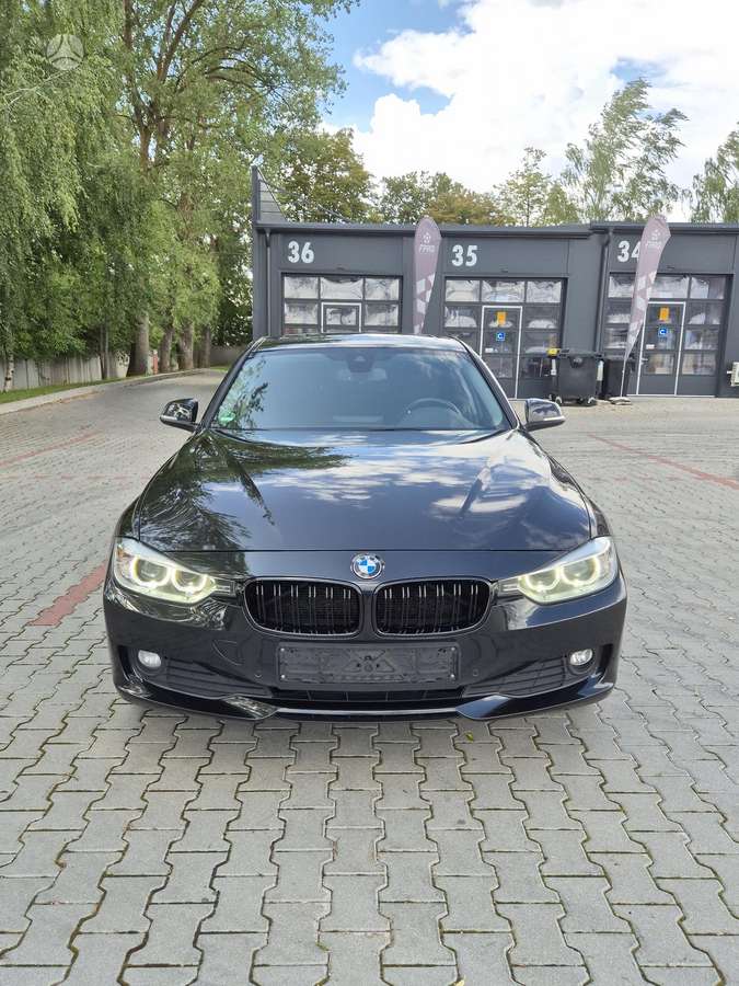 BMW 320, 2.0 l., Седан