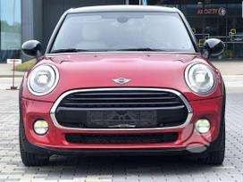Mini Cooper, 1.5 l., hatchback