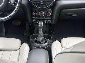 Mini Cooper, 1.5 l., hatchback