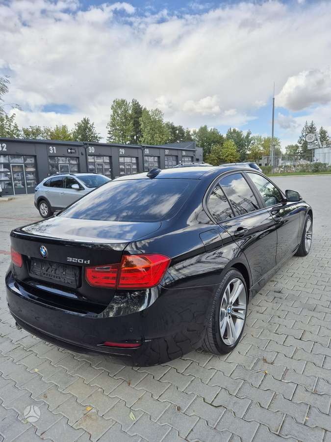 BMW 320, 2.0 l., Седан
