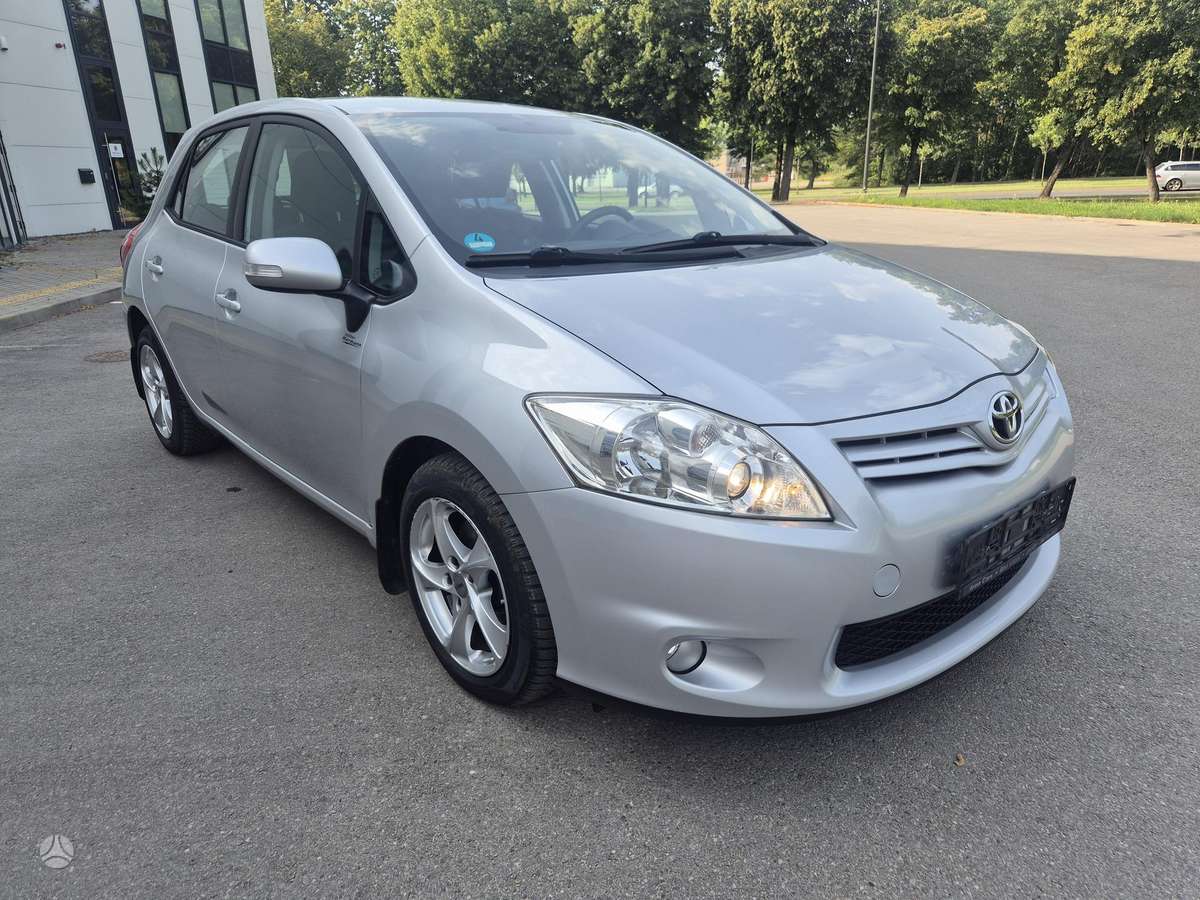 Toyota Auris, 2.0 l., hatchback