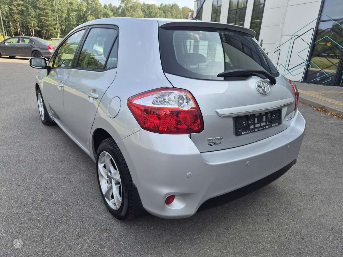 Toyota Auris, 2.0 l., hatchback