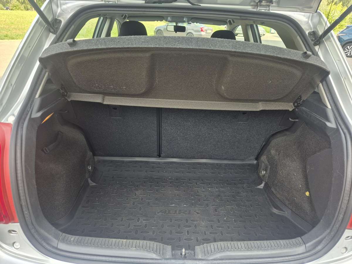 Toyota Auris, 2.0 l., hatchback
