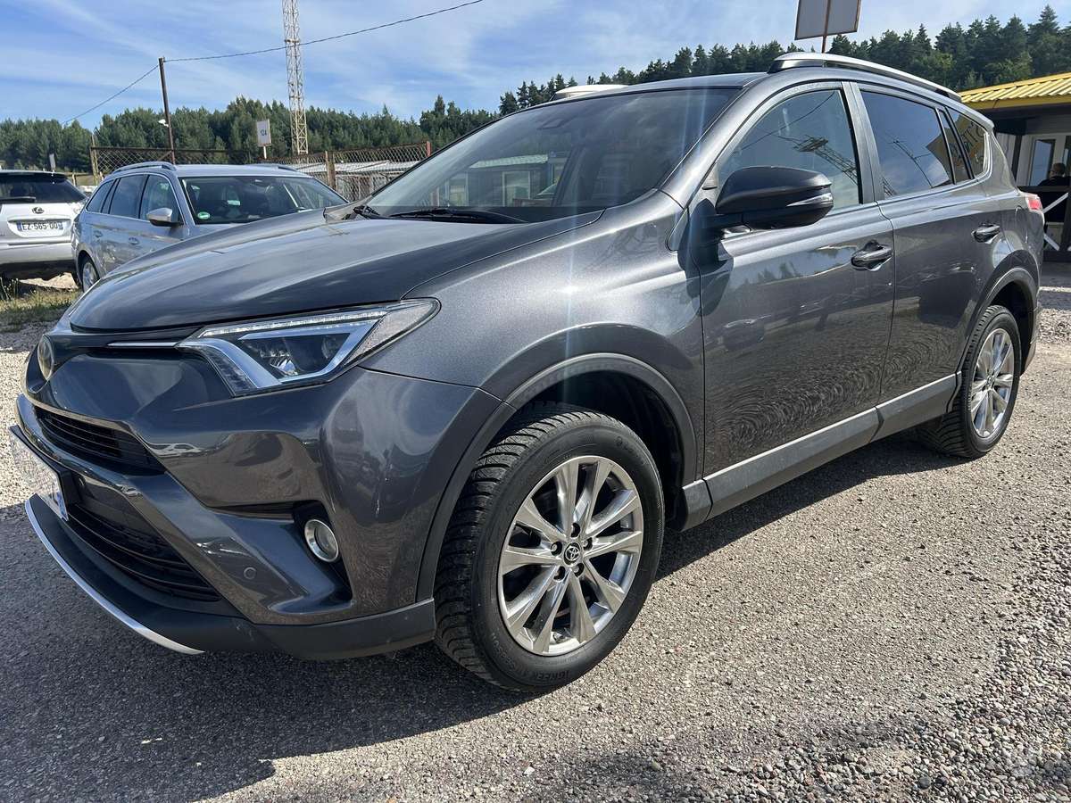Toyota RAV4 - 1