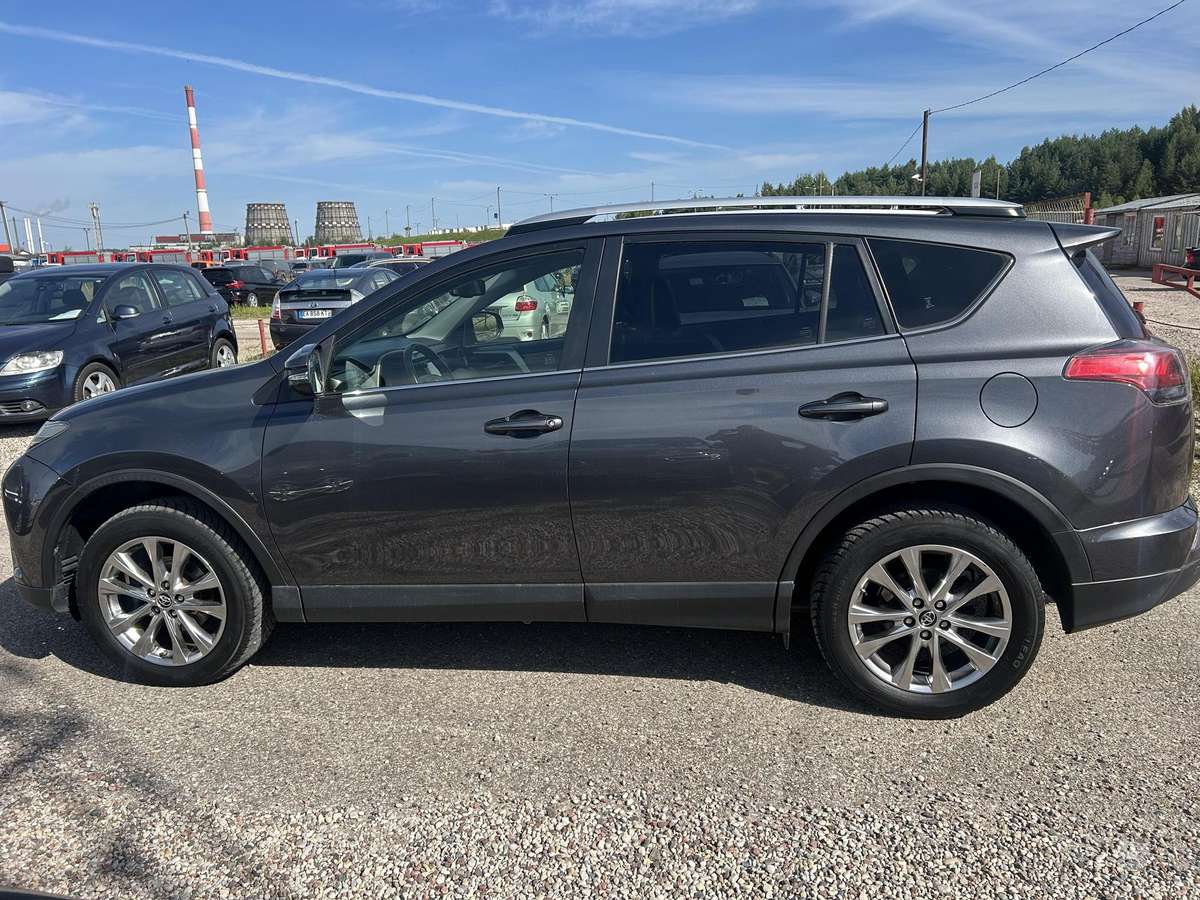 Toyota RAV4 - 5