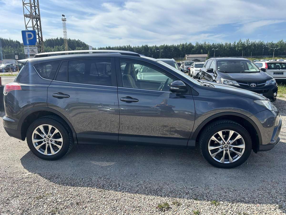 Toyota RAV4 - 6