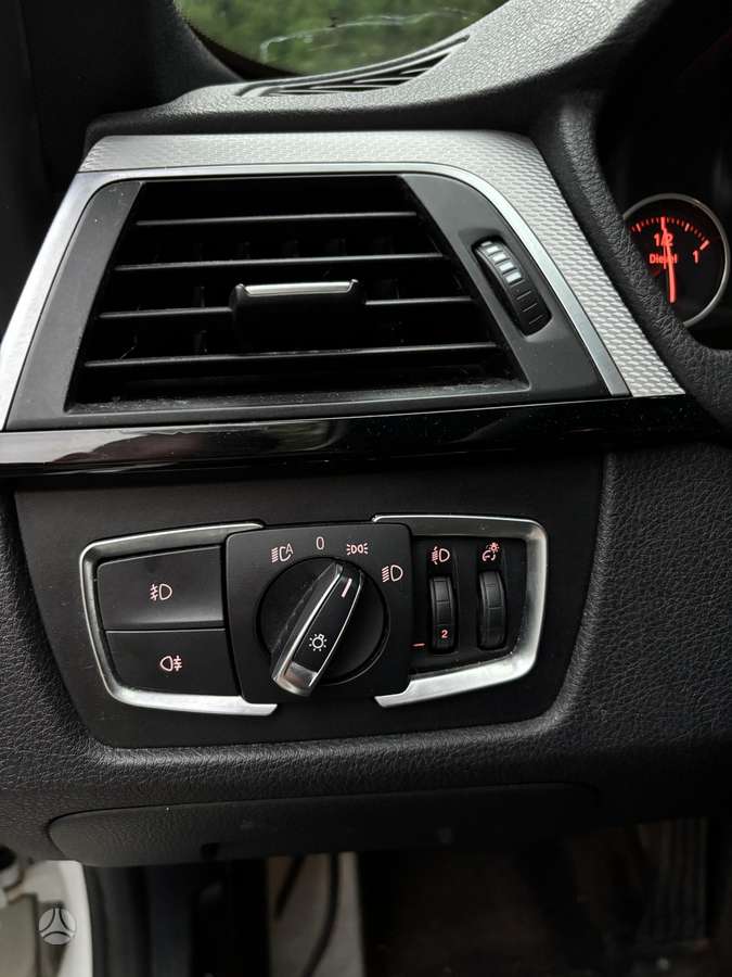 BMW 320, 2.0 l., universalas