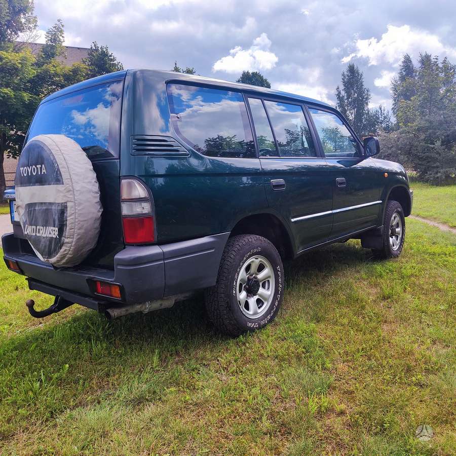 Toyota Land Cruiser - 4