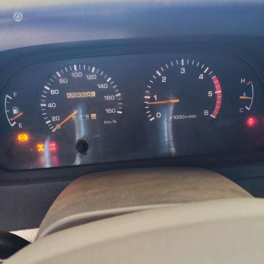 Toyota Land Cruiser - 7