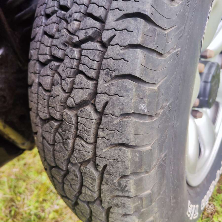 Toyota Land Cruiser - 10