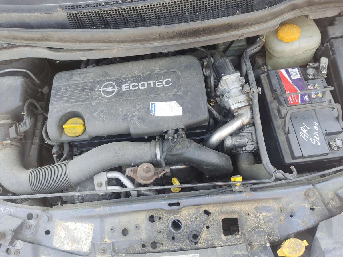 Opel Zafira dalimis
