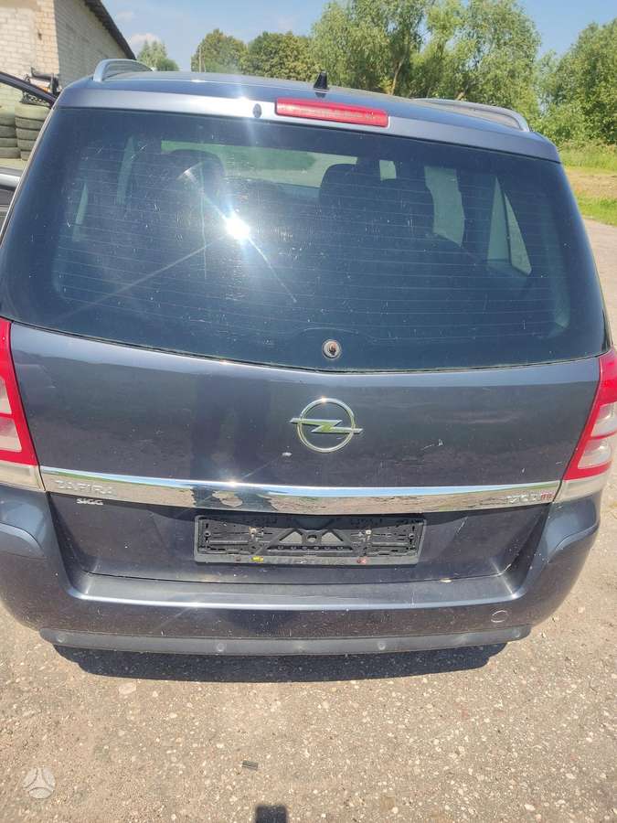 Opel Zafira по частям