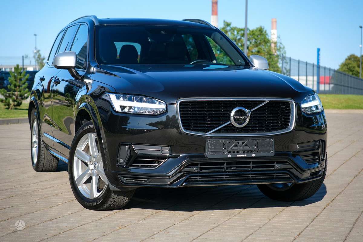 Volvo XC90 - 1