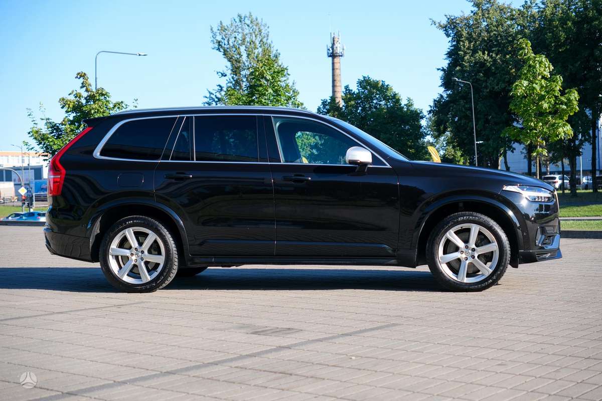 Volvo XC90 - 9