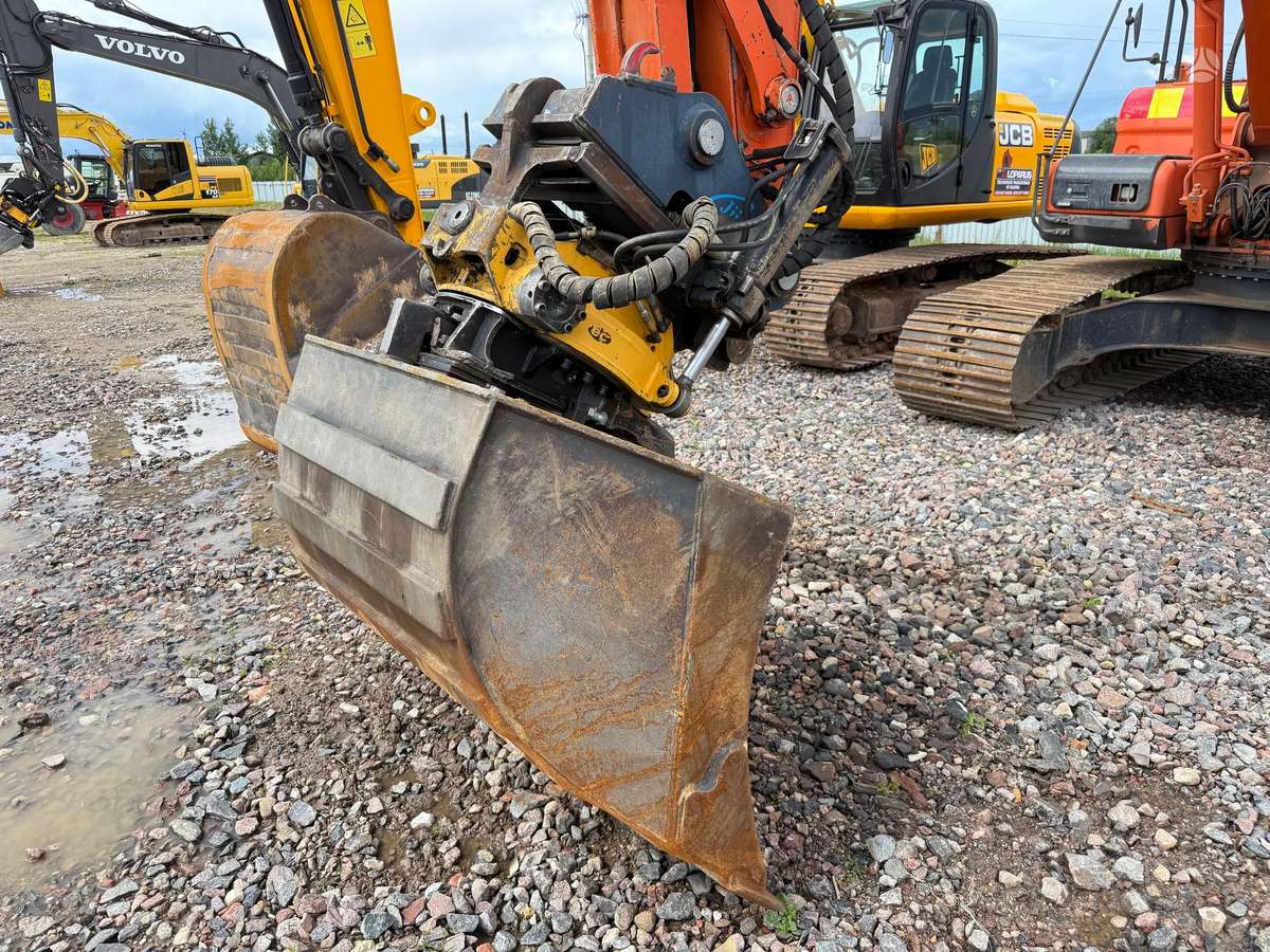 Doosan Engcon Rototilt + coupler, экскаваторы