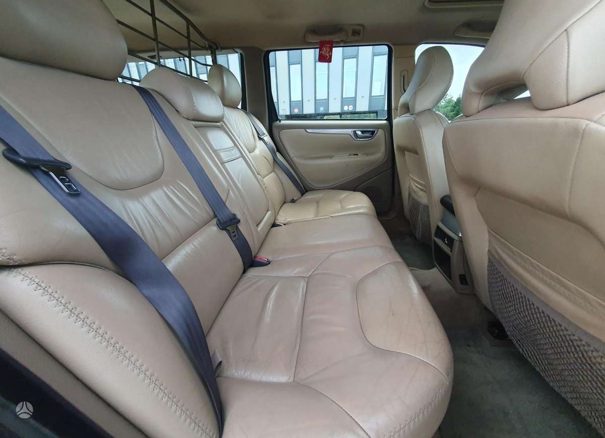 Volvo XC70 - 9