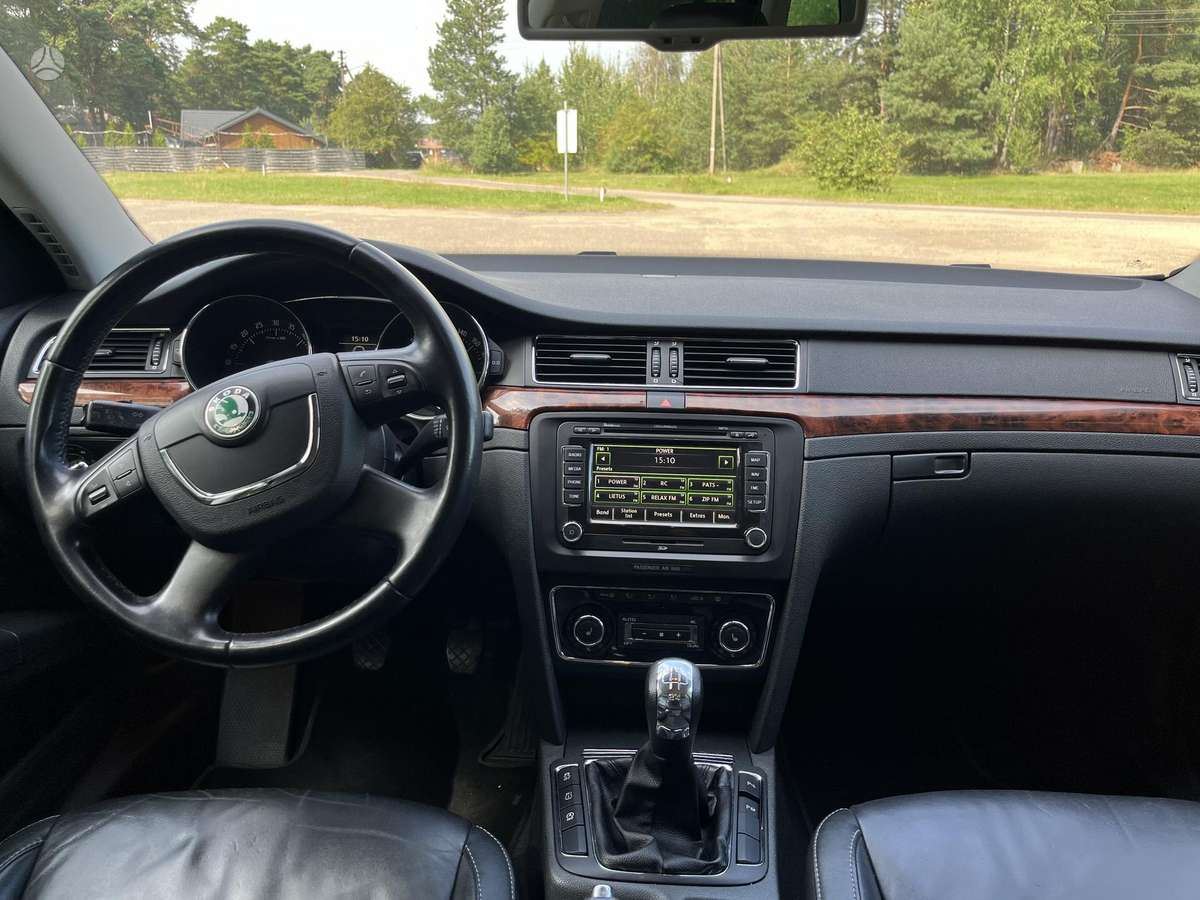Škoda Superb - 10