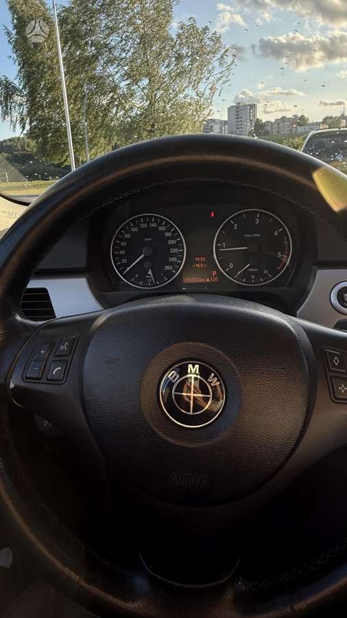 BMW 320, 2.0 l., Седан