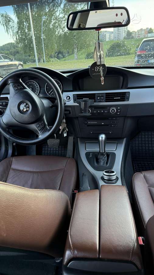 BMW 320, 2.0 l., Седан