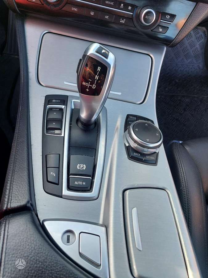 BMW 520, 2.0 l., Седан