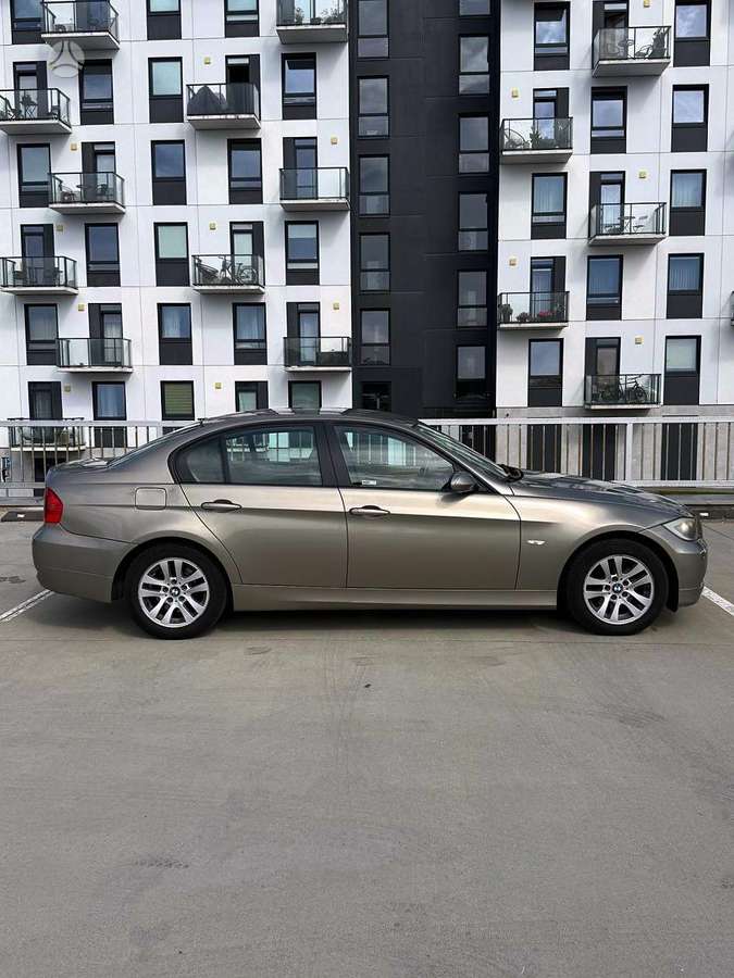 BMW 320, 2.0 l., Седан