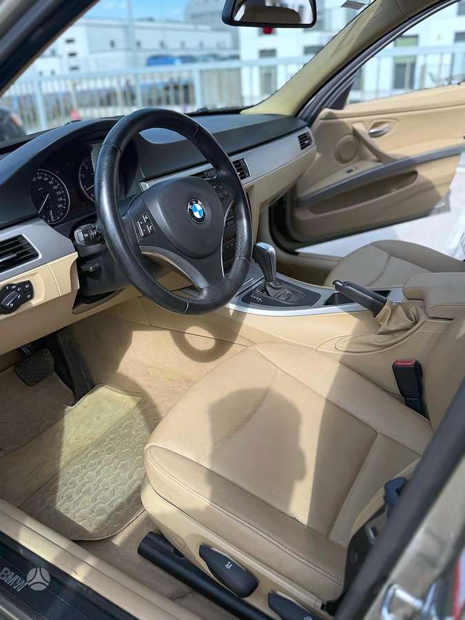 BMW 320, 2.0 l., Седан