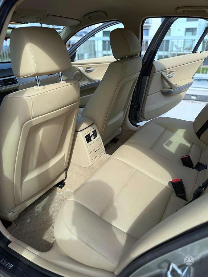 BMW 320, 2.0 l., Седан