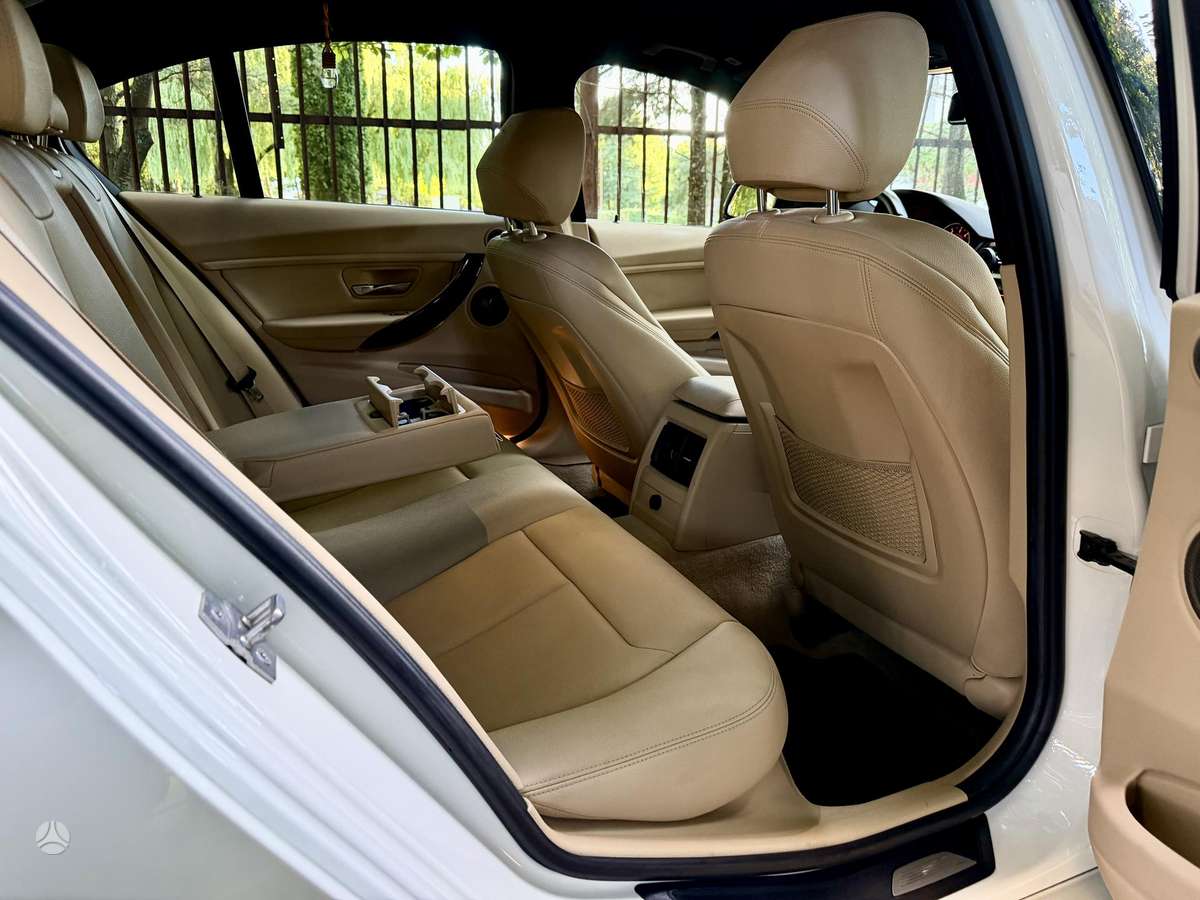 BMW 320, sedanas
