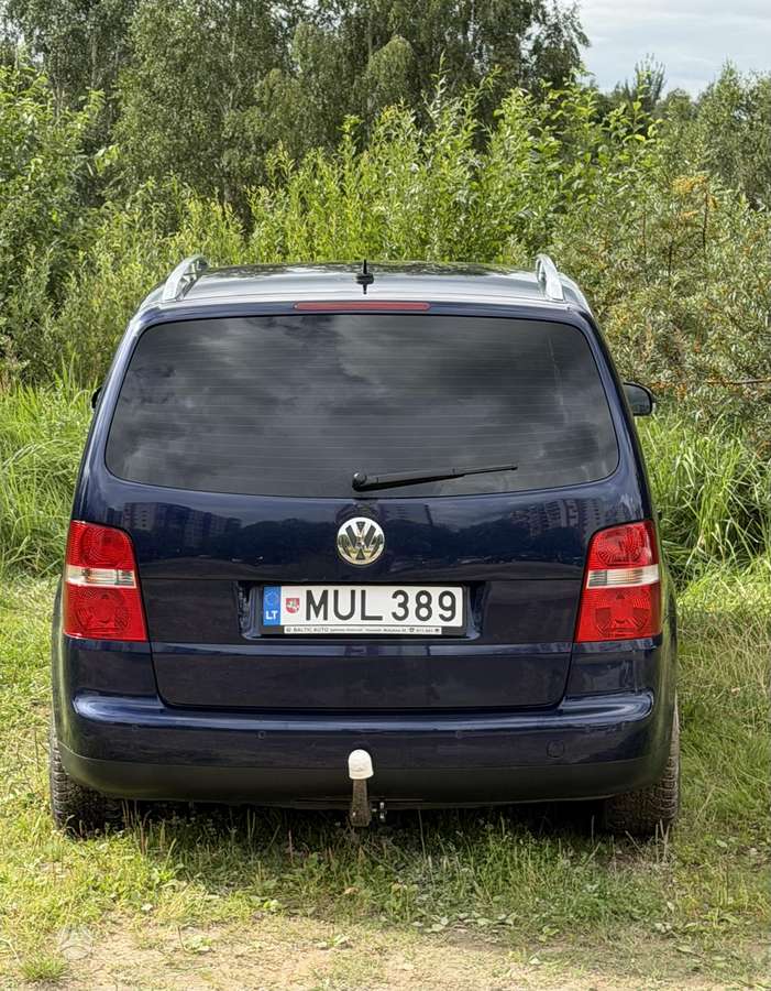 Volkswagen Touran - 5