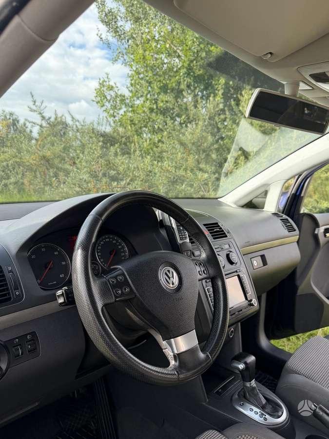 Volkswagen Touran - 6