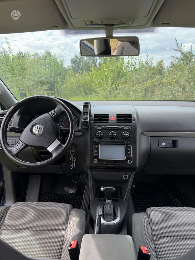 Volkswagen Touran - 7