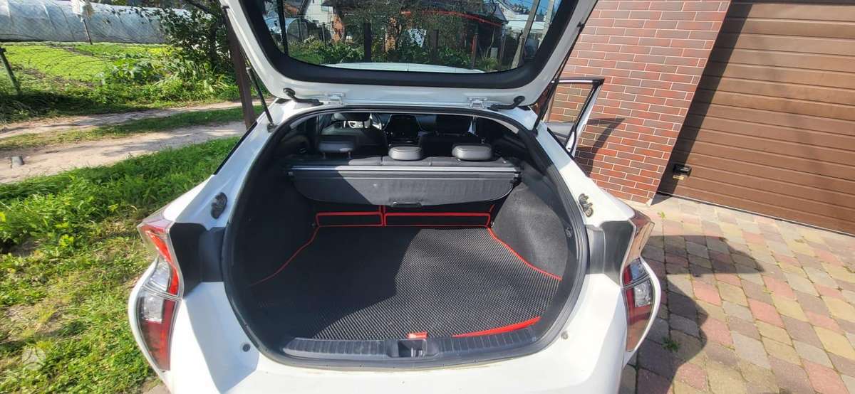 Toyota Prius - 9