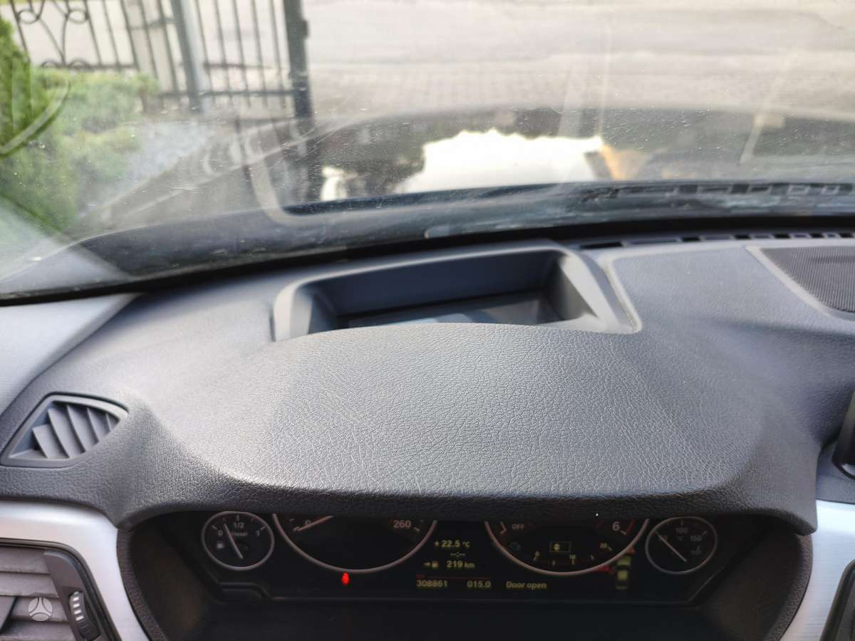 BMW 320, 2.0 l., Седан