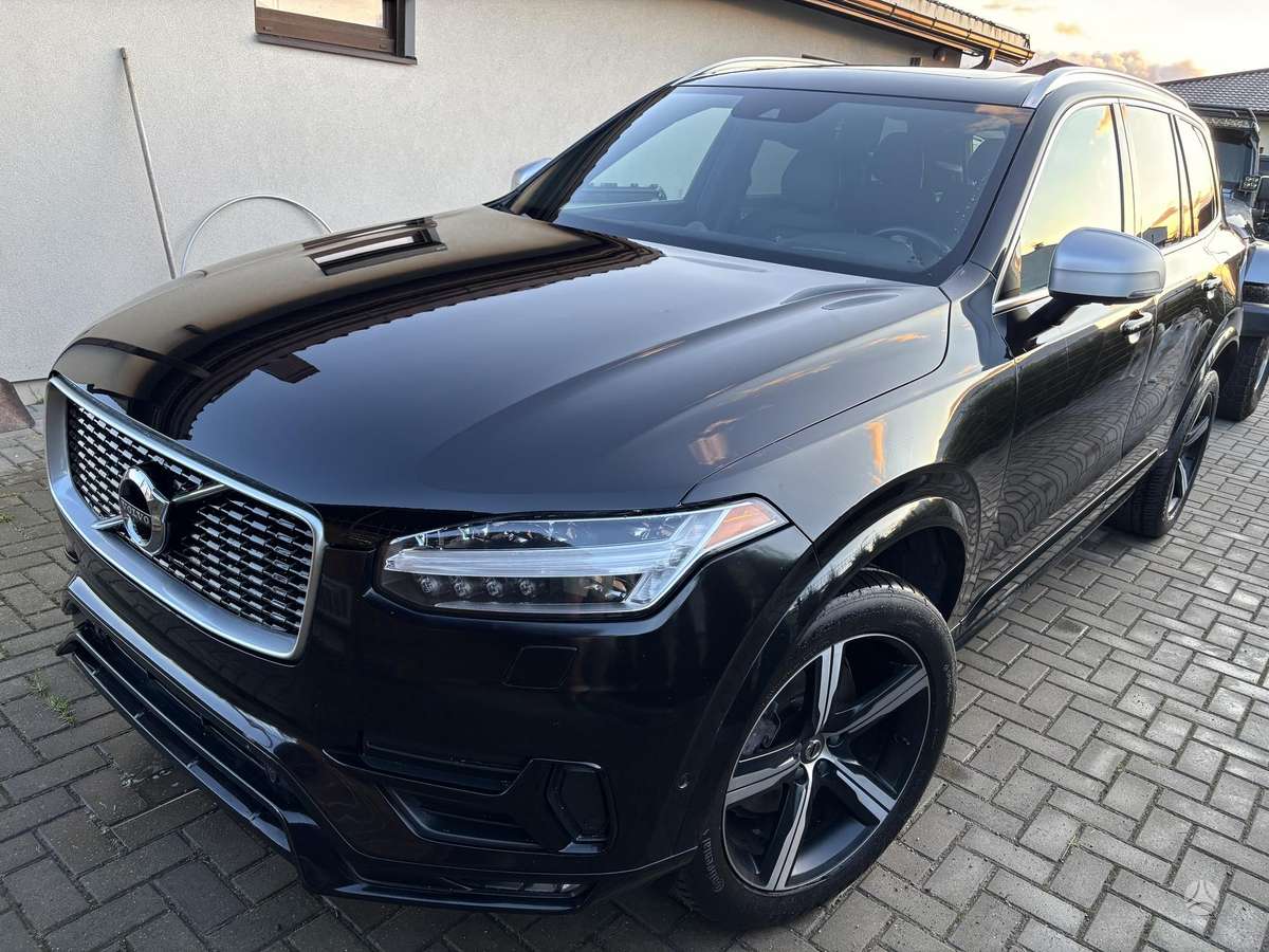Volvo XC90 - 1