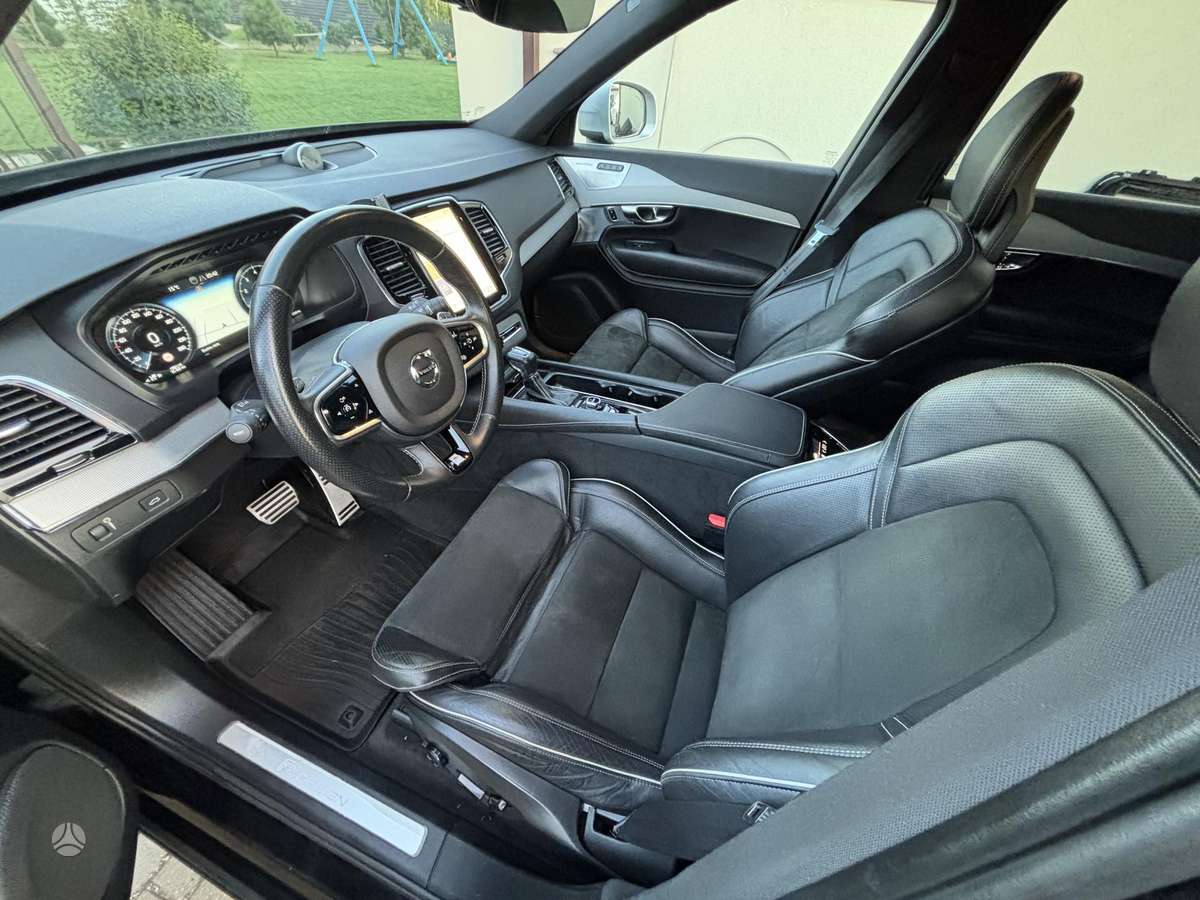 Volvo XC90 - 5