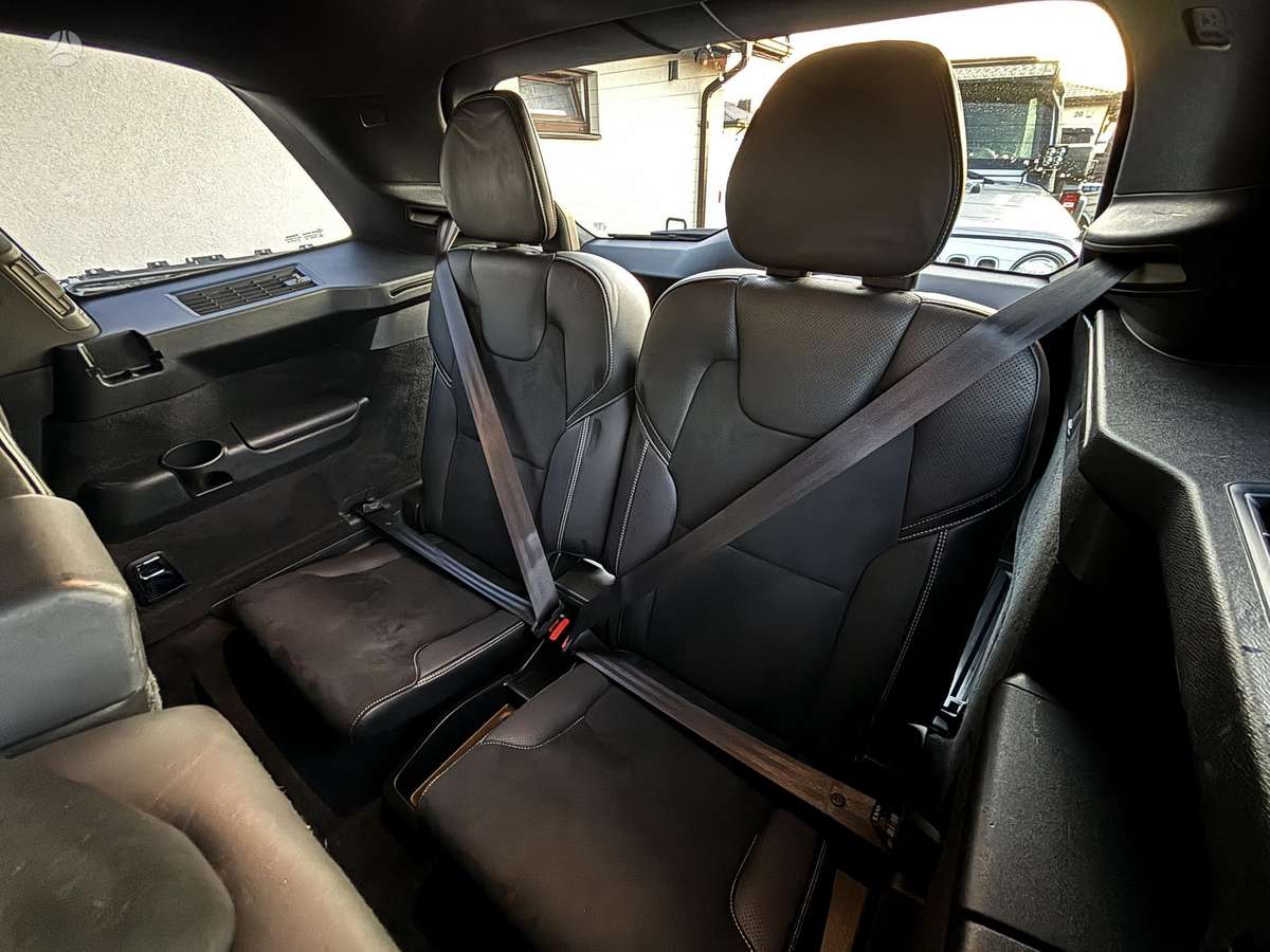 Volvo XC90 - 8