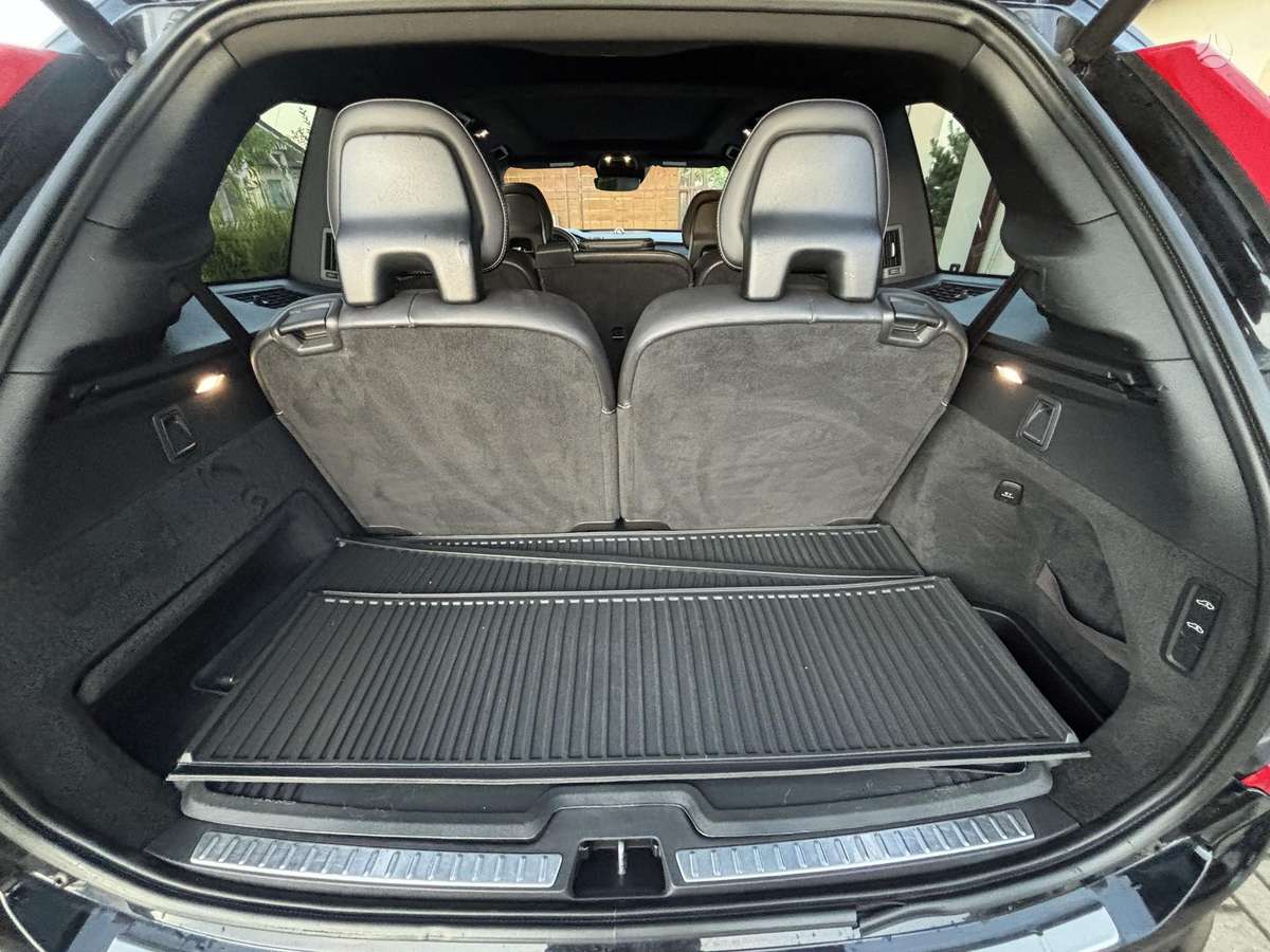 Volvo XC90 - 9