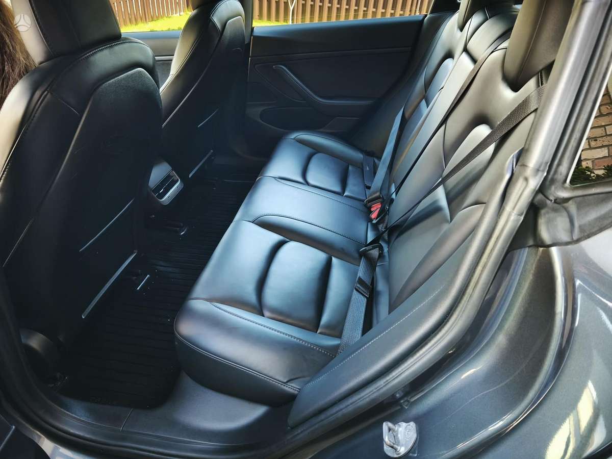 Tesla Model 3, 68 kWh, hečbekas
