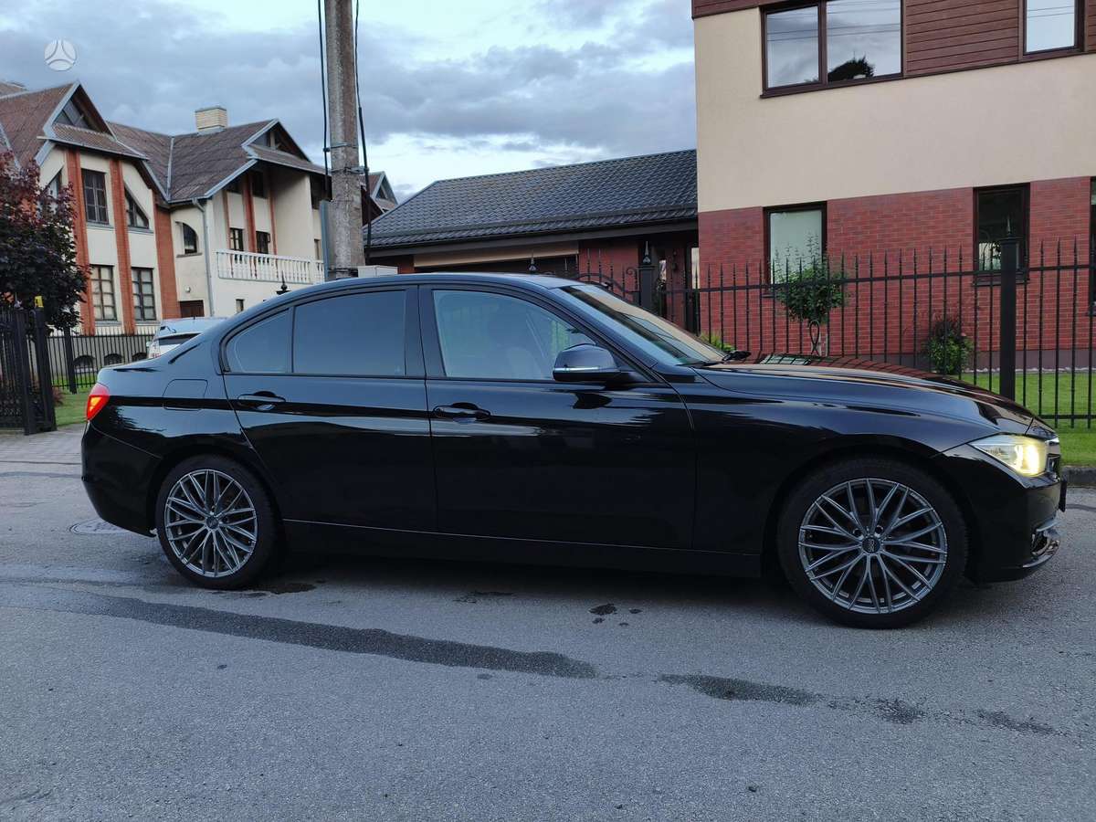 BMW 320, 2.0 l., Седан