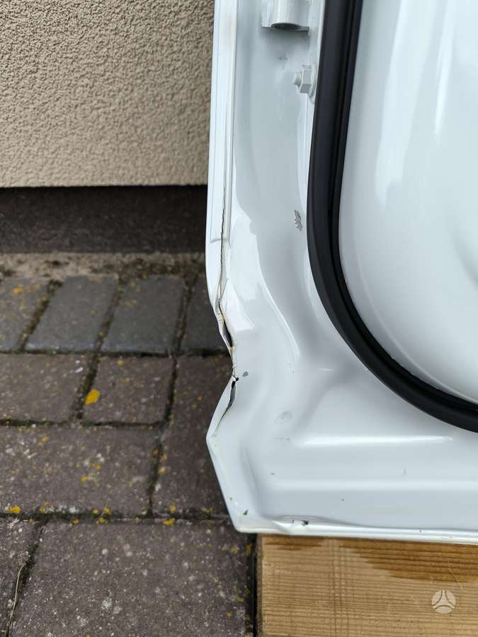 Nissan Rogue durys, stiklai