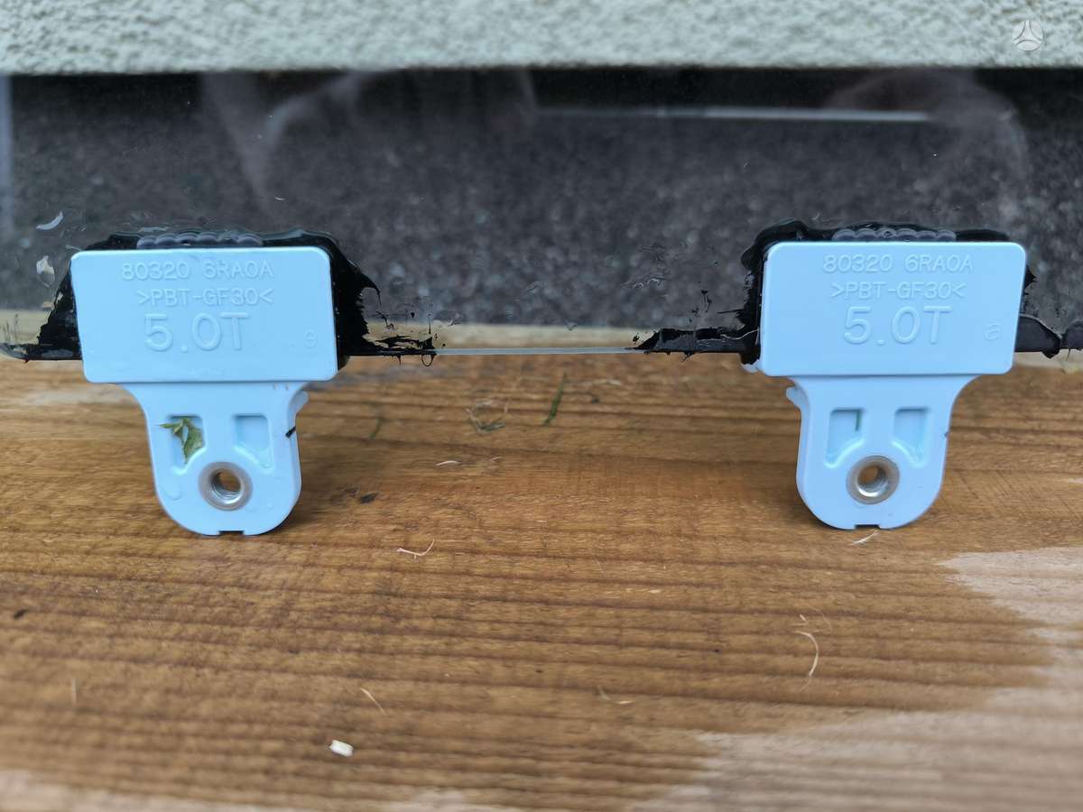 Nissan Rogue doors, windows