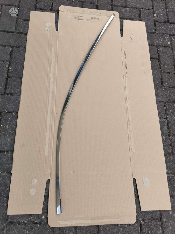 Nissan Rogue doors, windows