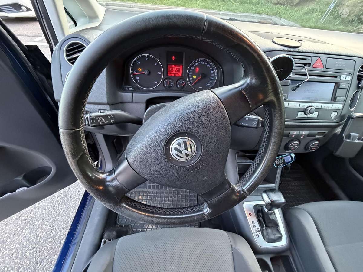 Volkswagen Golf Plus - 8