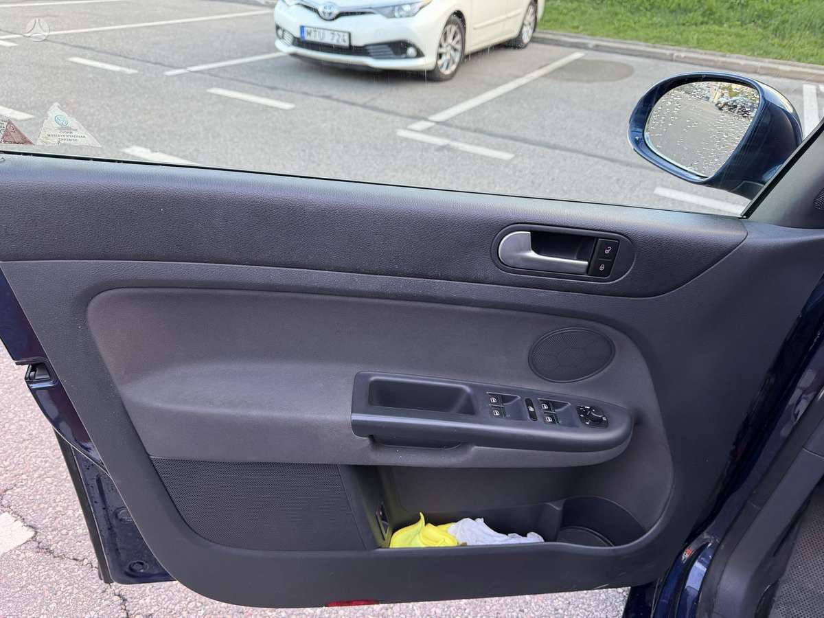 Volkswagen Golf Plus - 9