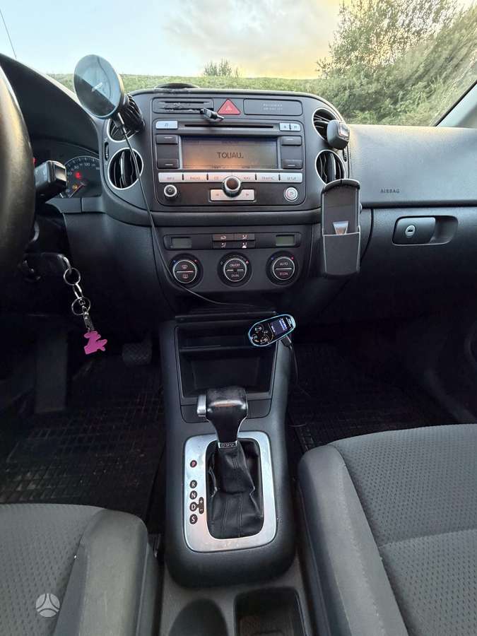 Volkswagen Golf Plus - 11