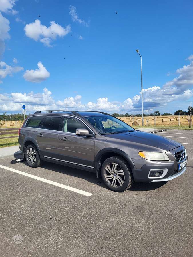 Volvo XC70 - 2