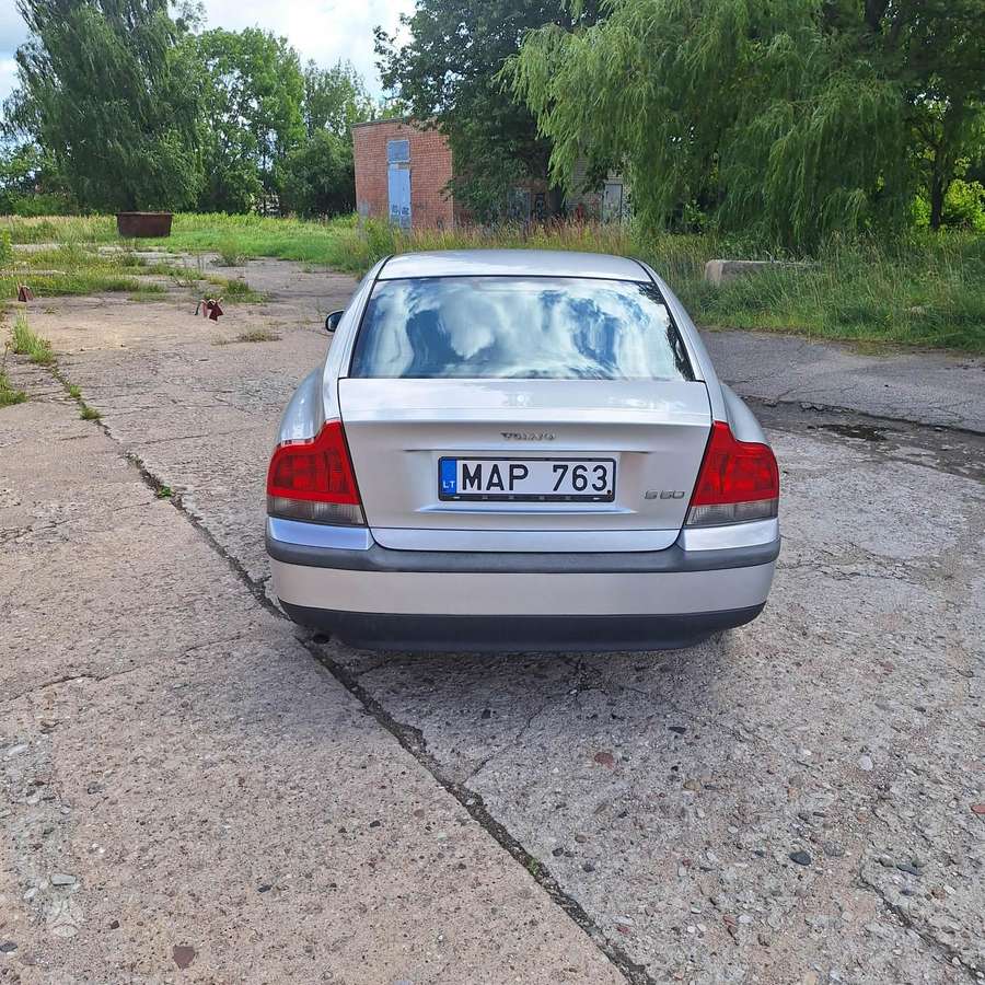 Volvo S60, 2.4 l., Седан