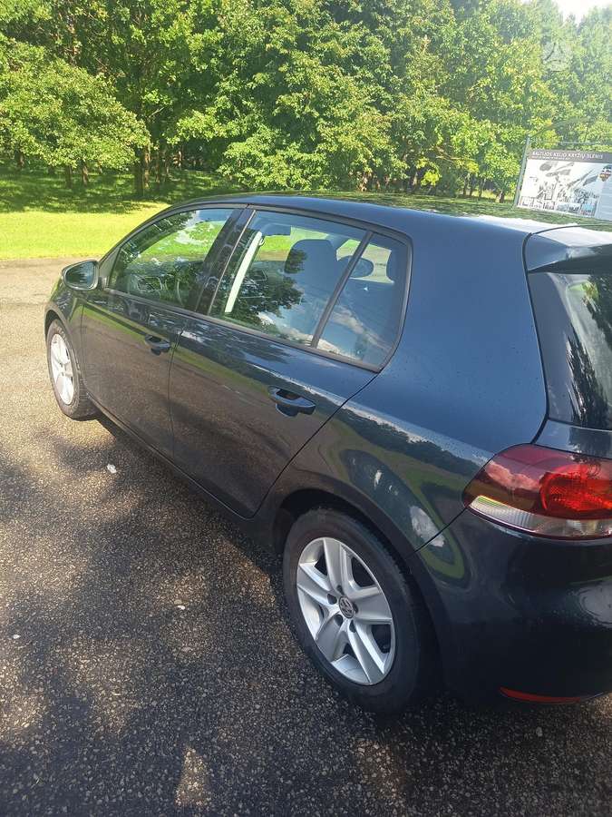 Volkswagen Golf - 2
