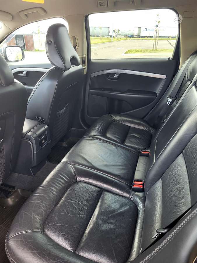 Volvo XC70 - 7