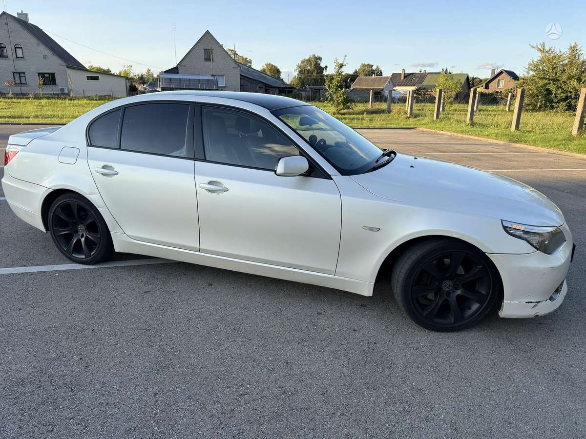 BMW 525, 3.0 l., Седан